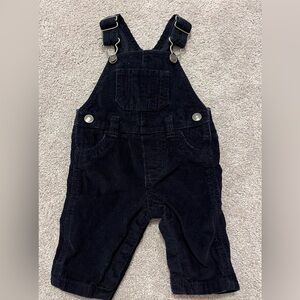 ⭐️5/$25⭐️ Carter's 3M Black Corduroy Overalls